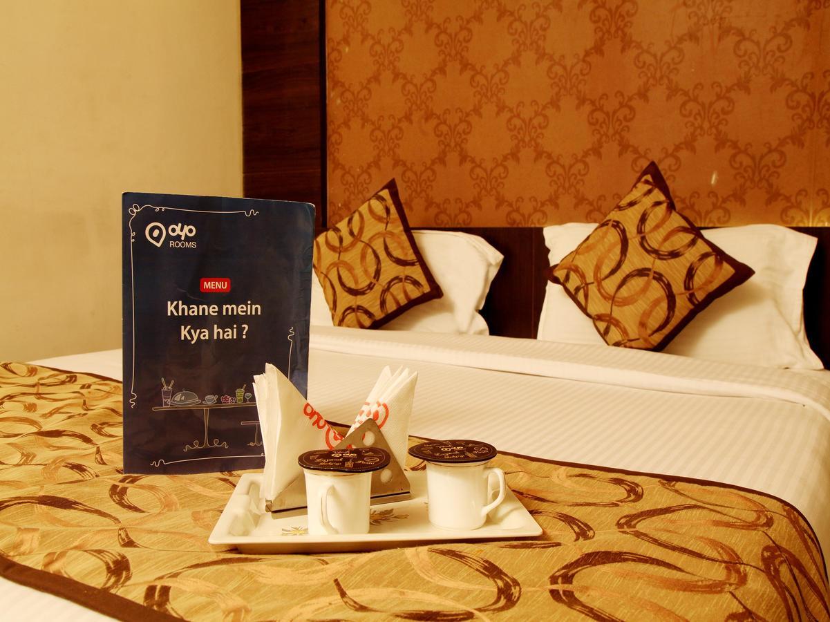 Oyo 905 Galaxy View Hotel Allāhābād Junction Eksteriør billede