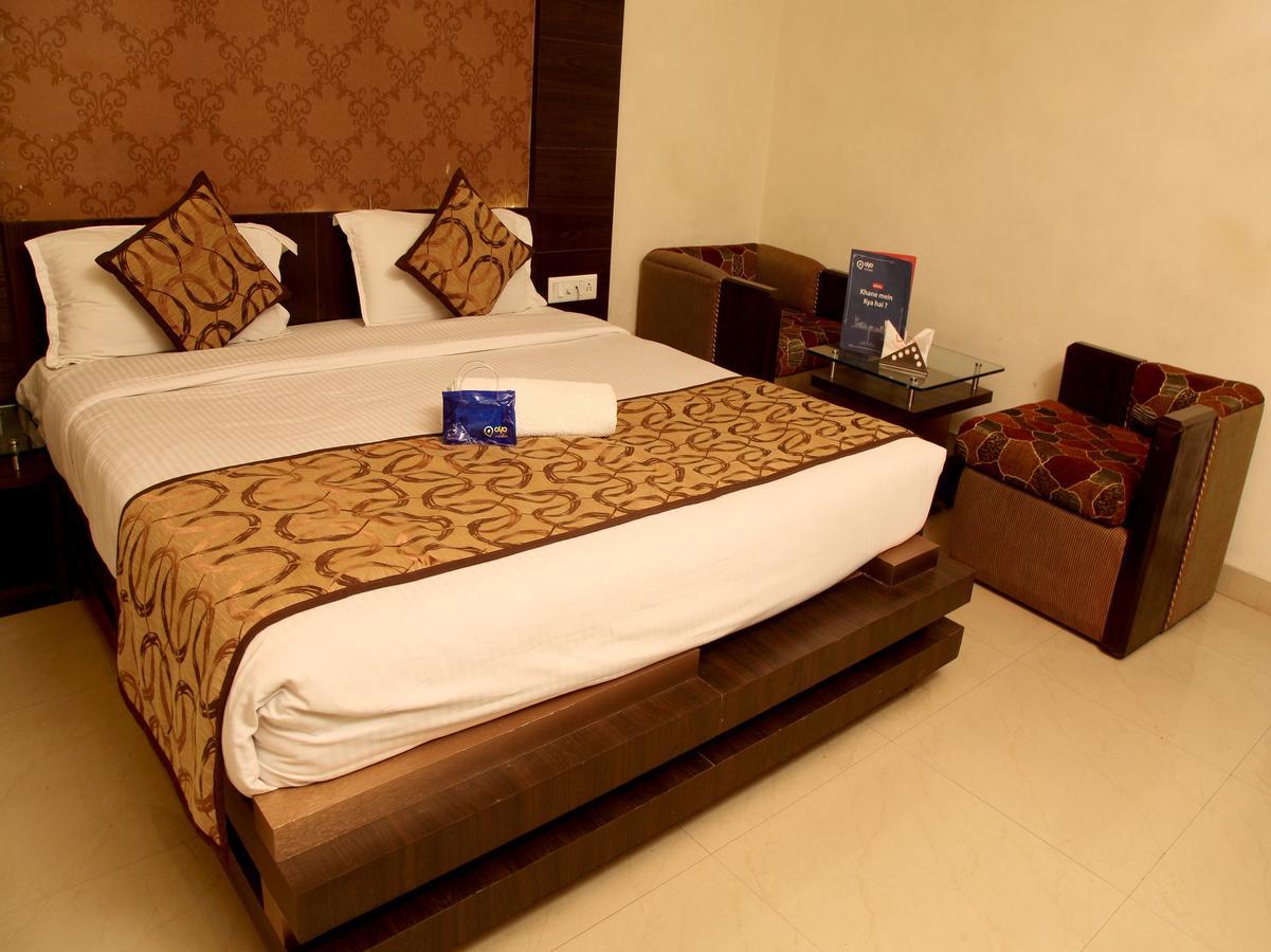 Oyo 905 Galaxy View Hotel Allāhābād Junction Eksteriør billede